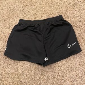 Black Nike shorts Youth Large